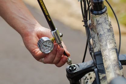 Buzzy’s Pollinator 300PSI Shock Pump